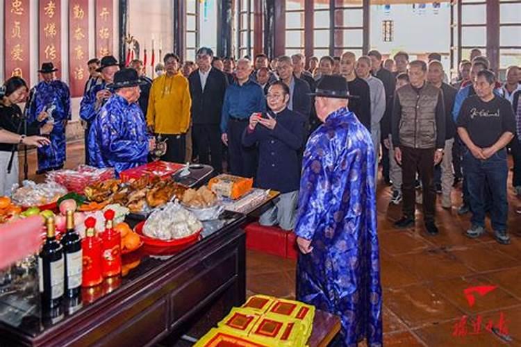 属鼠的人2025年运势及运程