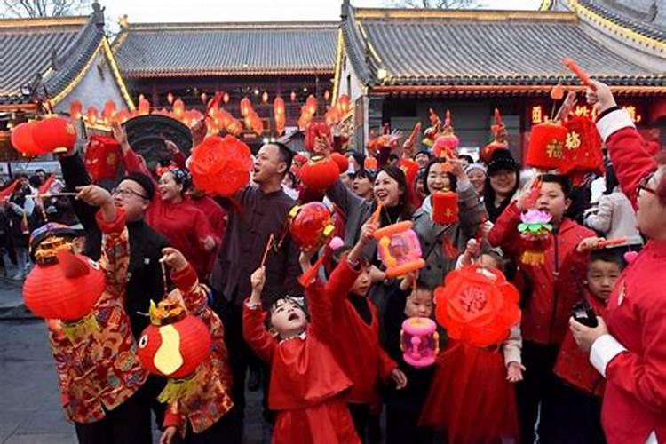 69年属鸡人在2025年的全年运势