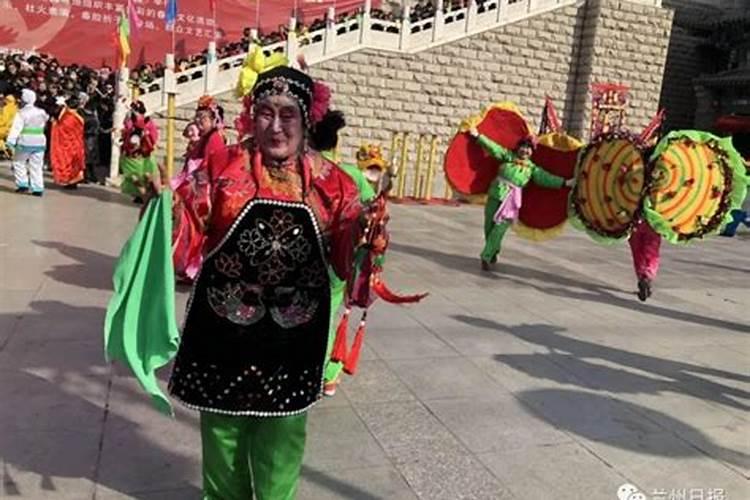 各地过春节的习俗