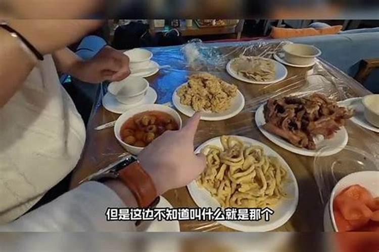 做梦梦到和别人一起吃肉是什么征兆？