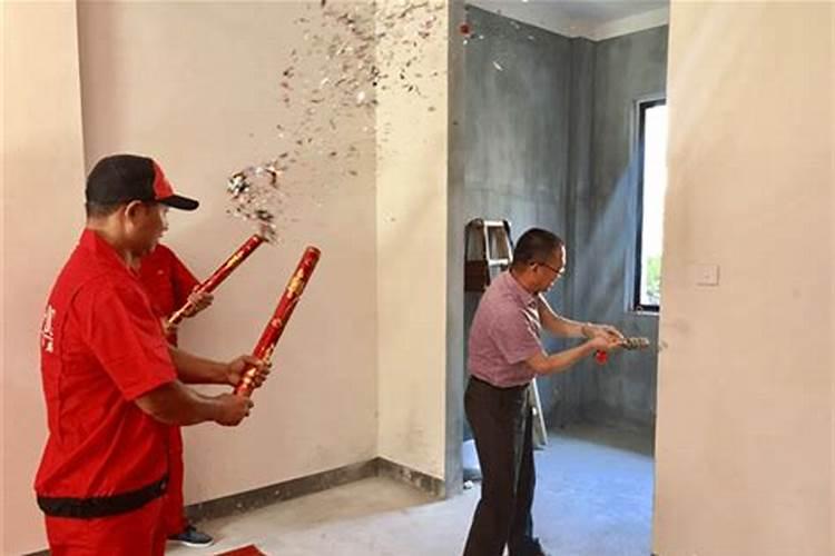 梦见自己将自己的车无意间摔坏的预兆