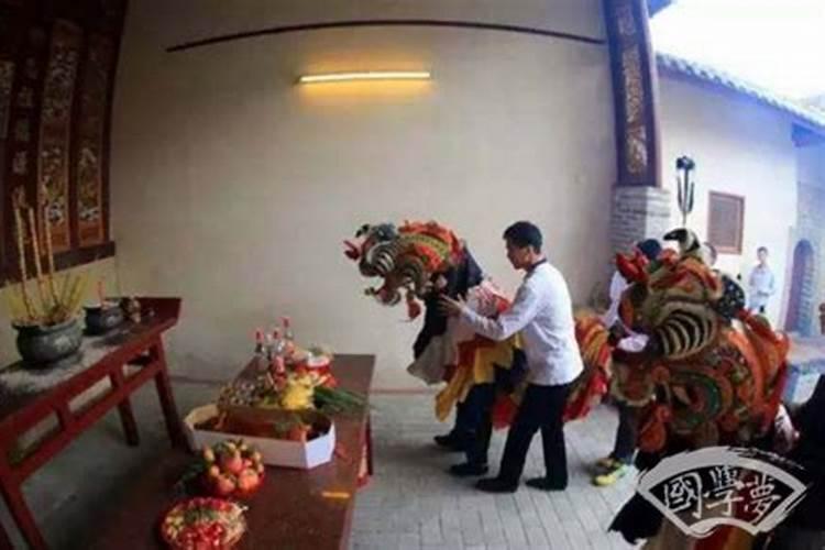 梦见亲人生病自己大哭什么预兆