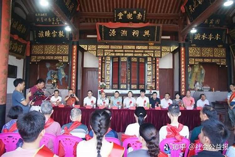 清明上坟一般带什么吃的好？