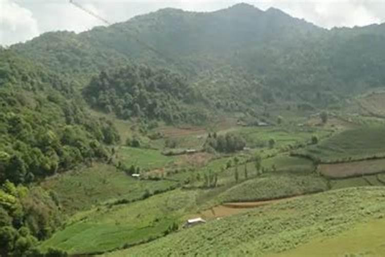 艮山坤向的贵人山在哪个山峰？