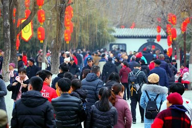 两人相爱,因八字不合,男家长极力反对。各位有没有高招。求解。百度...
