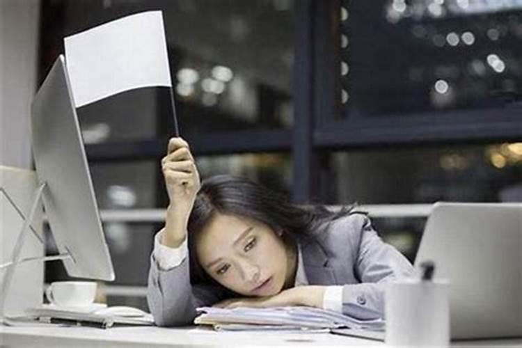 梦见自己小孩掉进河里