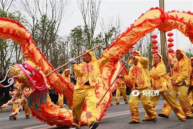 梦见亲人给自己钱财