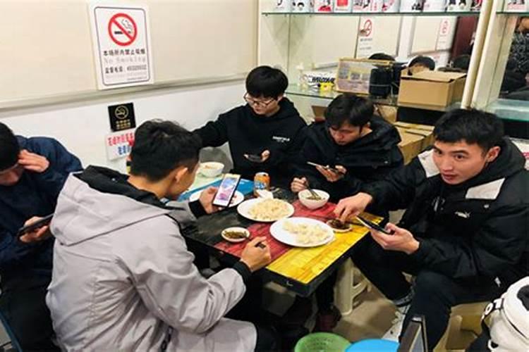亲人去世冬至第一年要上坟吗