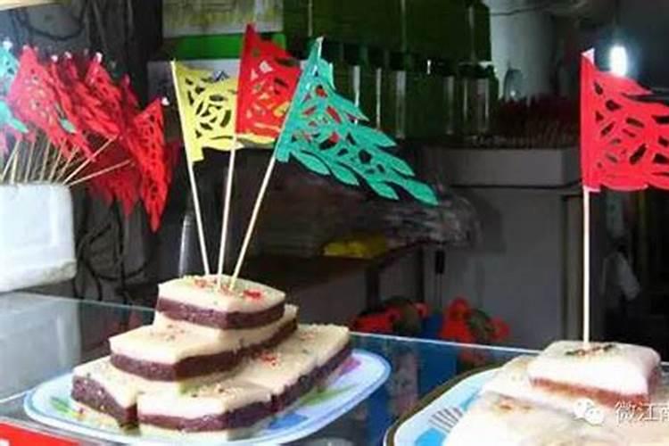 梦见一堆鸡蛋孵小鸡什么意思？
