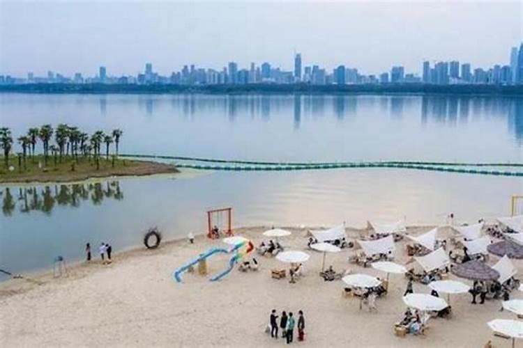 2025年属马犯太岁佩戴什么化解
