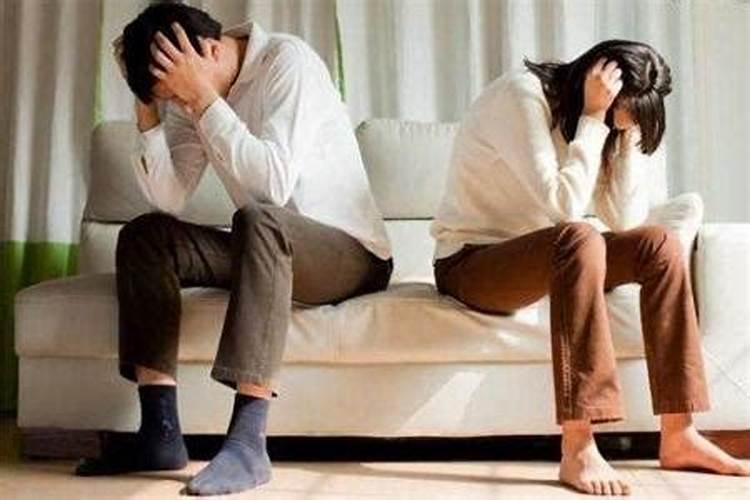 夫妻不和经常吵架要怎么化解
