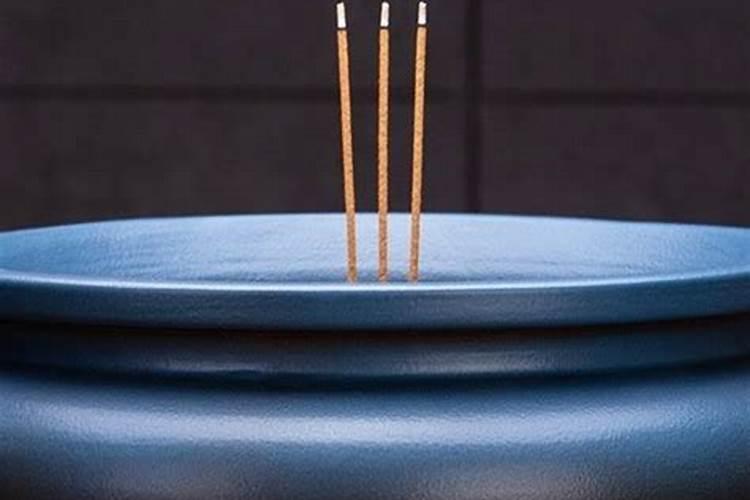 高情商讽刺小人的句子 回复