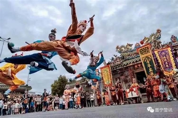 梦见男朋友和我认识的女人暧昧的预兆
