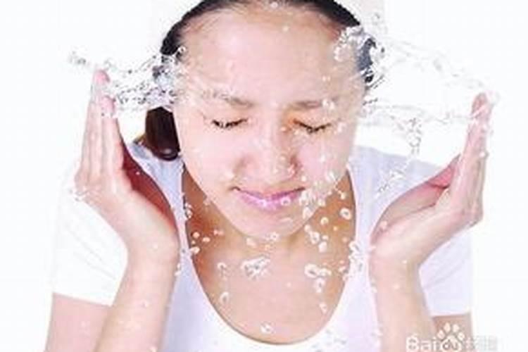 梦见老婆脸和脖子长很多红疙瘩