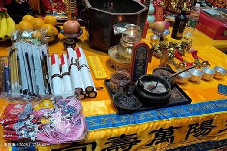周公解梦梦见上坟是什么意思 周公解梦梦见上坟的含义