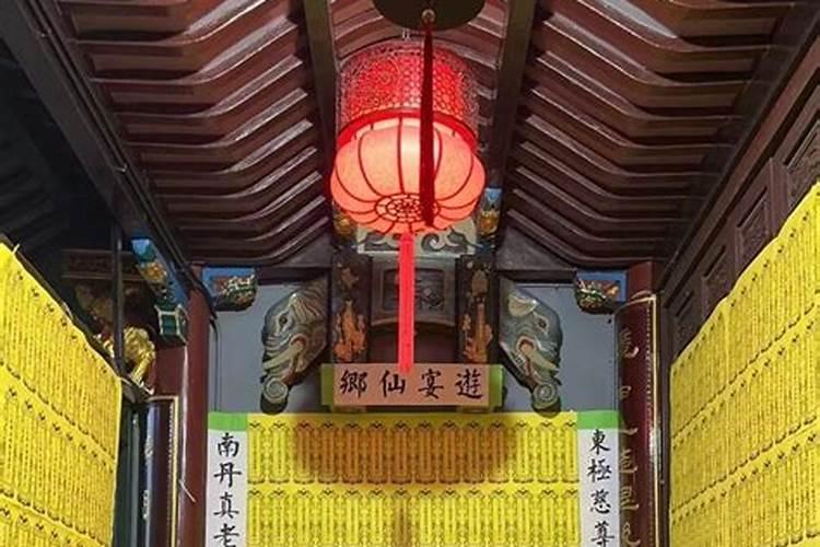 请问婚礼男女方一起办好还是分开办好