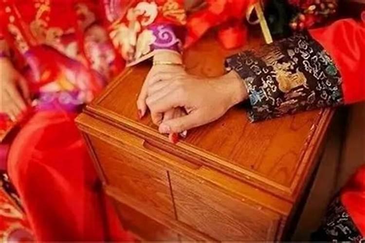 97属牛男2025年的运势和婚姻状况