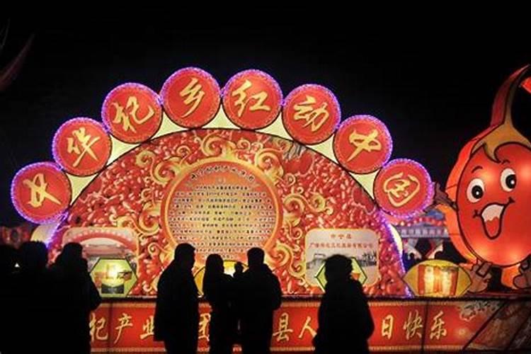 春节去北京玩,住哪里便宜,方便？