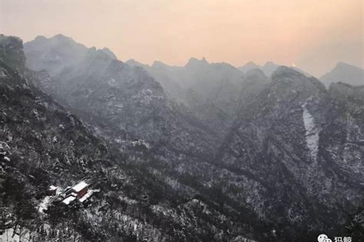 梦见已故的爷爷有什么预兆 梦见已故的爷爷含义