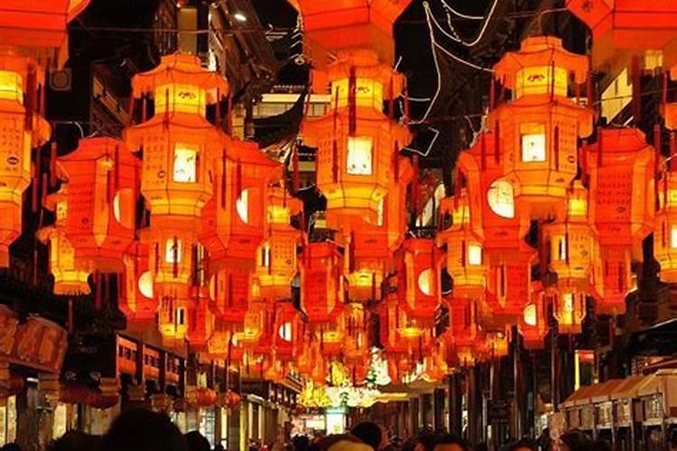 正月十五佛堂供几盏灯