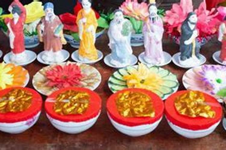 中元节上坟最好带什么贡品 中元节上坟带几样贡品
