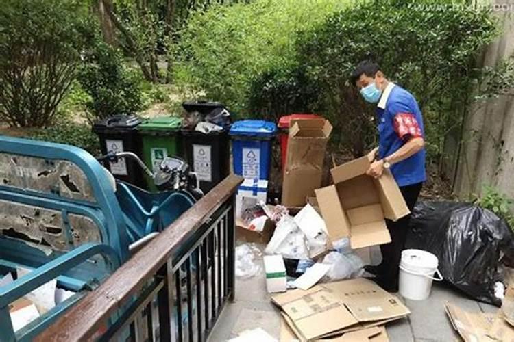 梦见自己床底全是垃圾我自己扫的预兆