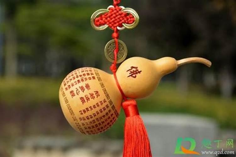 端午节的葫芦挂在门里还是门外端午节的葫芦挂在屋里还是屋外