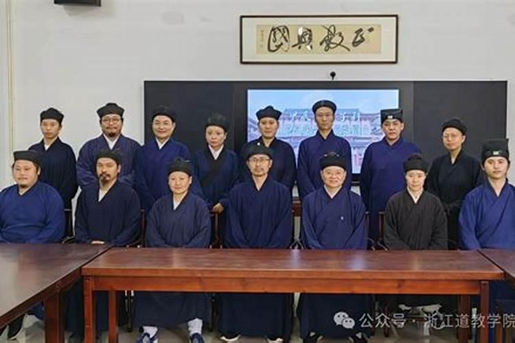 东新桥的东新桥相关史载