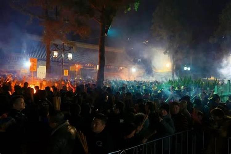 阜阳人除夕或大年初一都去哪儿烧香拜佛,祈