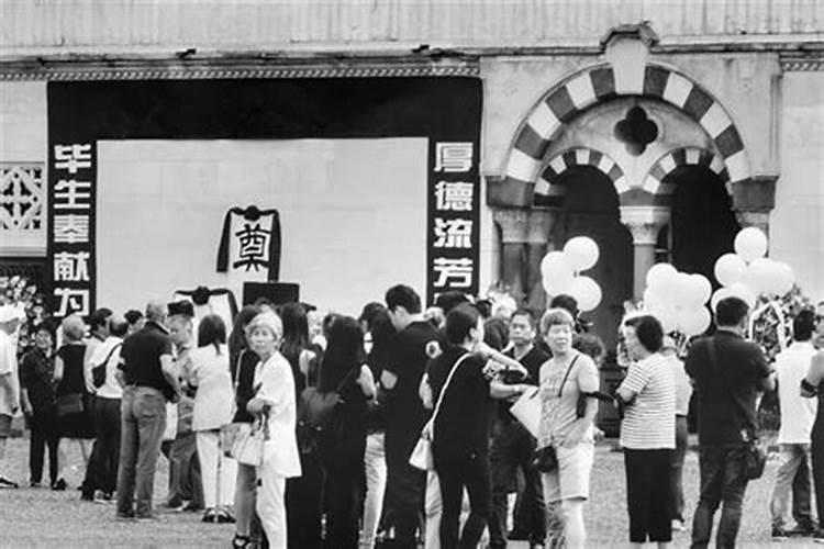 梦见邻居死了办丧事是什么意思