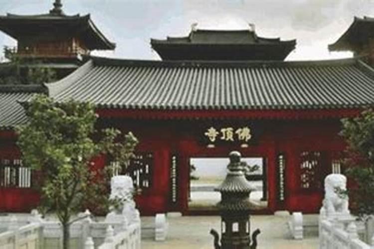 古鸡鸣寺牌坊地址在哪里？