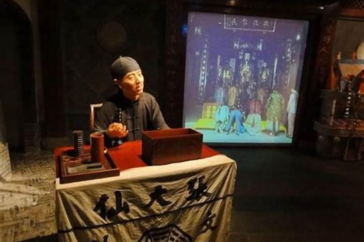2025年犯太岁蛇带什么吉祥物