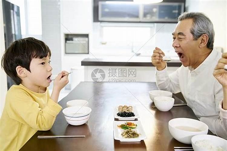 梦见与去世的奶奶和叔叔吵架的预兆