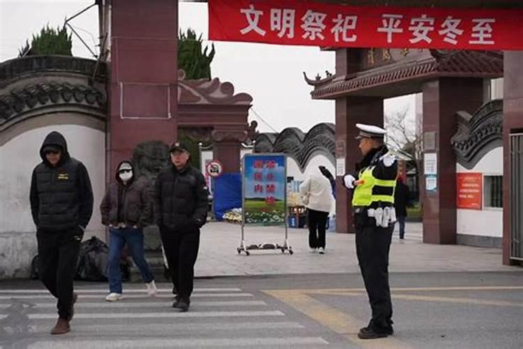 梦见在饭店遇见熟人的预兆