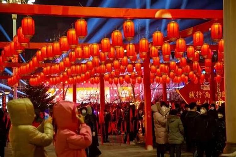 梦见与女生性关系时被当场发现