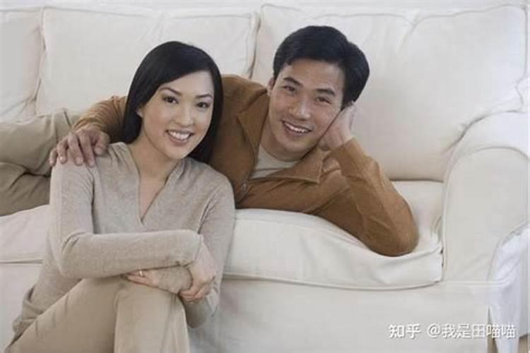 梦见别人夫妻恩爱