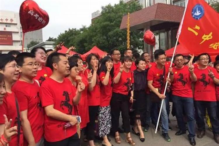 意外死亡的人多长时间去庙里操度？