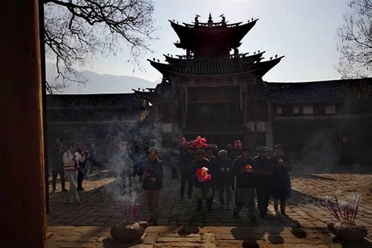 可以去寺庙为已过世的人祈福吗