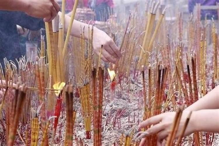 上寺庙的好日子有日历吗