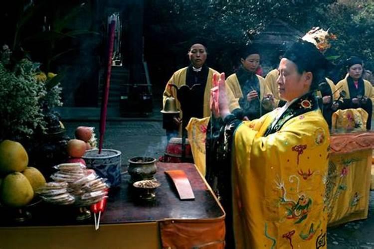 七月十五烧纸有什么讲究？七月十五上香要注意什么？