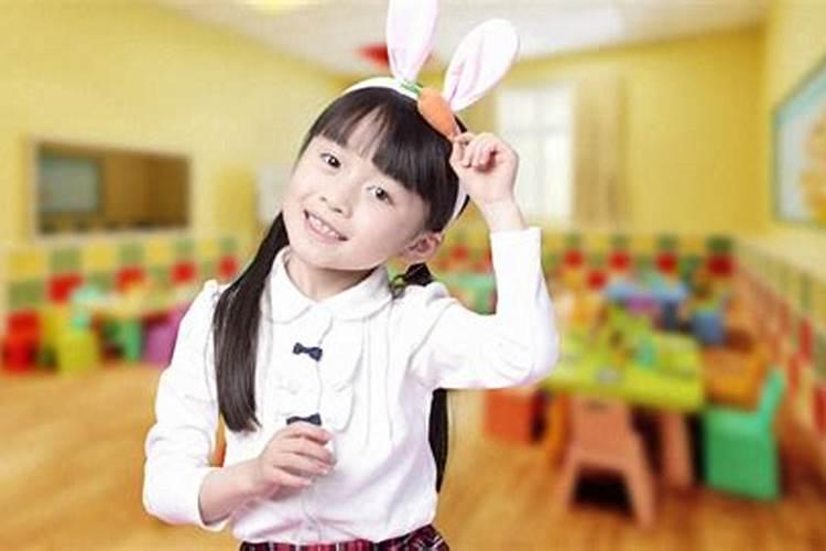 立冬生的小女孩叫什么名字好 女生落落大方的名字