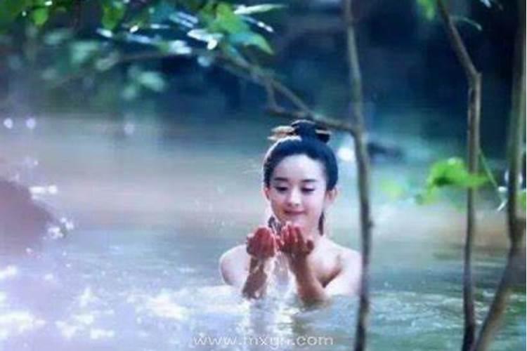 梦见光着身子洗澡洗头的预兆