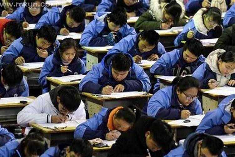 梦见亲人生病自己大哭寓意