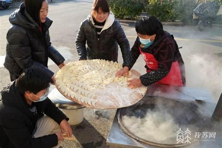 梦见马拉屎是什么意思(马拉屎时的样子)