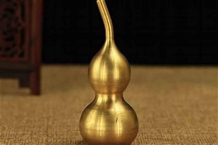 属蛇冲太岁佩戴什么