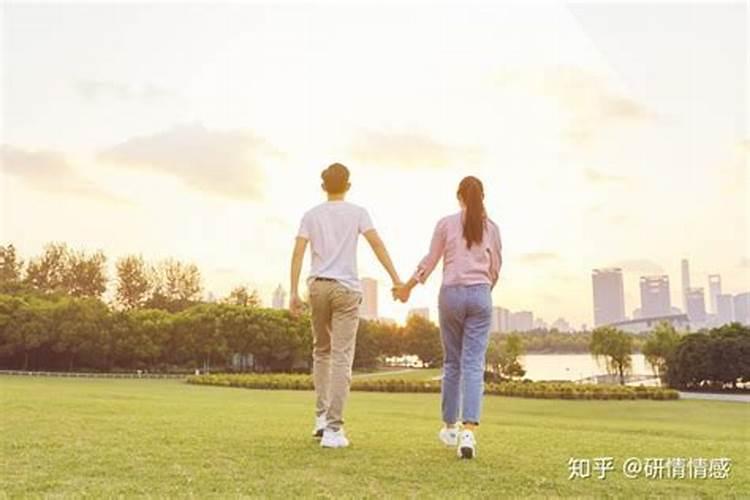 属蛇八月运气如何