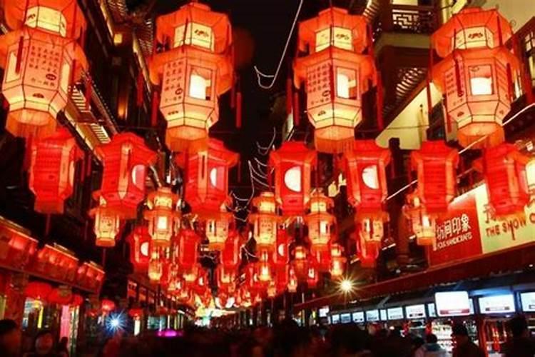 2025年属龙的幸运色