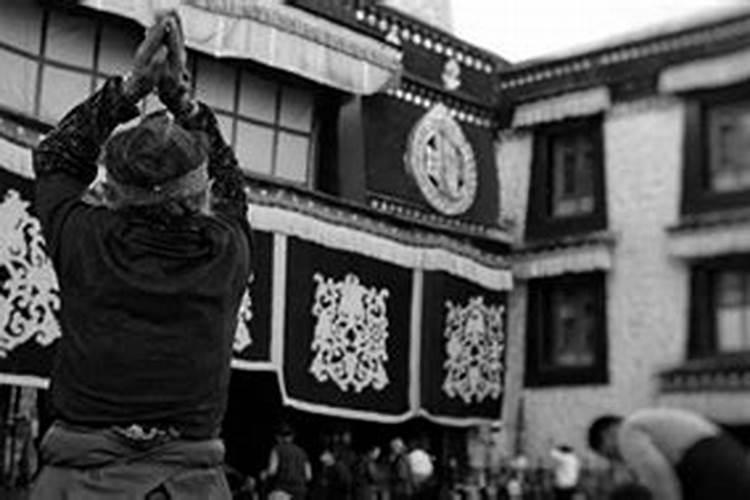 梦见一个叔叔死了