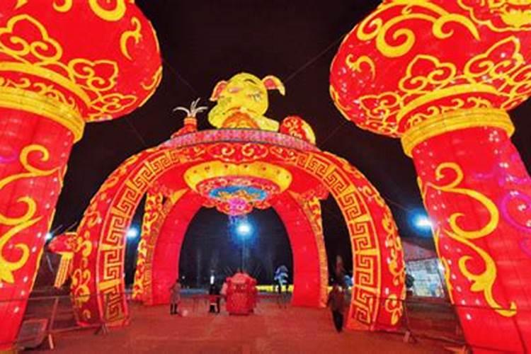 梦见别人钓鱼送给自已一条是什么意思？