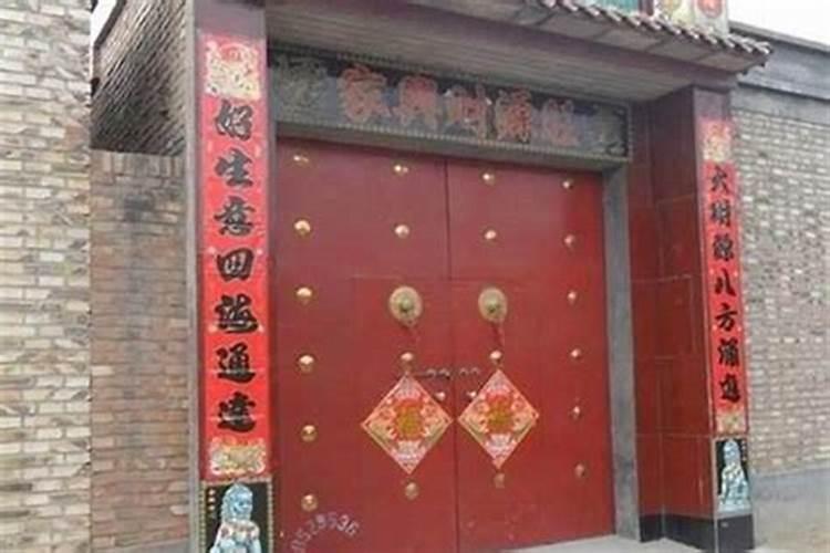 蛇女牛男适合在一起吗 蛇女和牛男般配吗